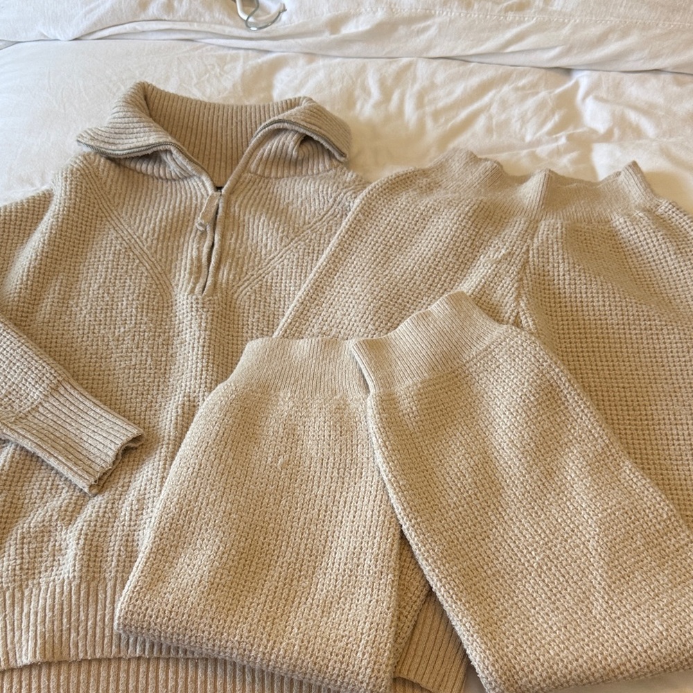 Women’s jogger sweat set